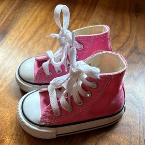 Baby Converse All Star Chuck Taylor NWOT Infant size 3 Pink Never Worn